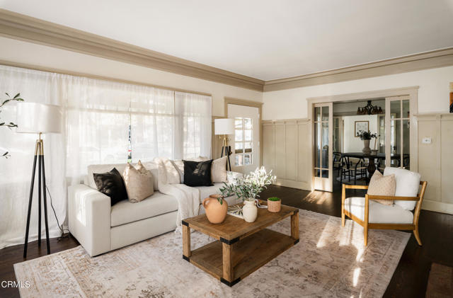 Detail Gallery Image 10 of 61 For 126 E 4th St, Ontario,  CA 91764 - 4 Beds | 3 Baths