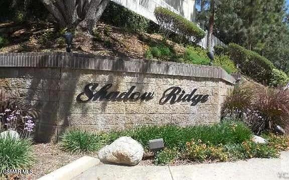 697 Sutton Crest Trail, Oak Park CA: https://media.crmls.org/mediaz/4de22b8d-03d7-4e32-a0ae-00dfef4ee840.jpg