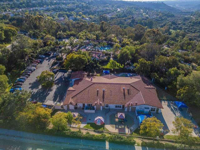 6065 Paseo Monona, Carlsbad CA: https://media.crmls.org/mediaz/4de34731-0552-4974-99d7-37d1316cdc87.jpg