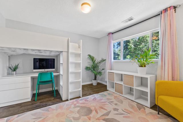 6443 E Zayante Road, Felton CA: https://media.crmls.org/mediaz/4de37f4c-e876-40c7-8876-9c364cb069a0.jpg