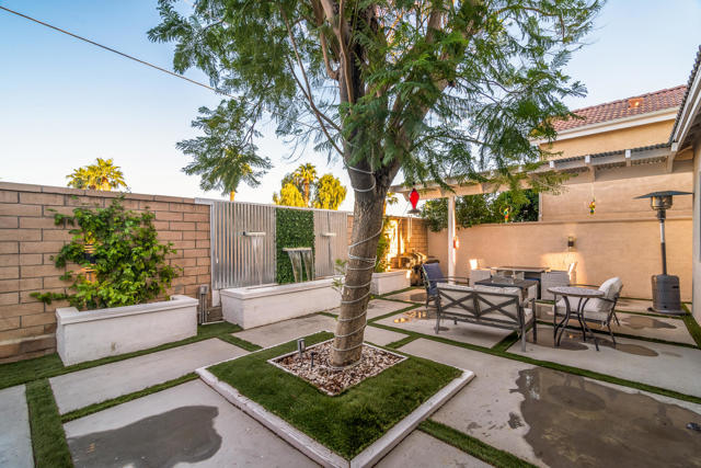 Image 35 of 62 For 48806 Barrymore Street