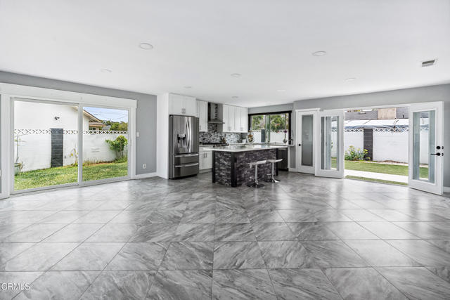 1712 N 7th Place, Port Hueneme CA: https://media.crmls.org/mediaz/4de42a34-9236-499e-a0b6-2f5809c38fb9.jpg