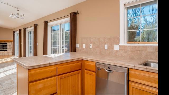 350 San Benancio Road, Salinas CA: https://media.crmls.org/mediaz/4de4afd3-9188-45b7-9c7f-1803387354a2.jpg