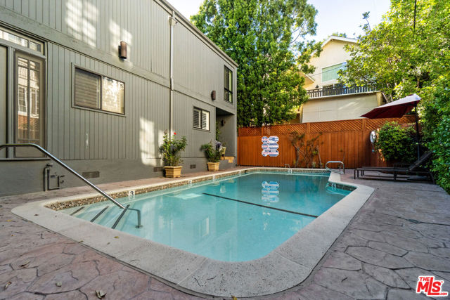 880 Hilldale Avenue, West Hollywood CA: https://media.crmls.org/mediaz/4de4e276-e0a8-4a71-bb14-76744cd5807f.jpg