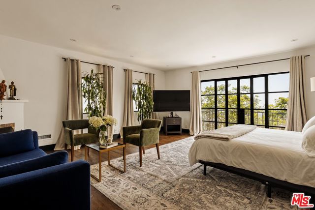 6 Bed Home for Sale in Los Angeles, California