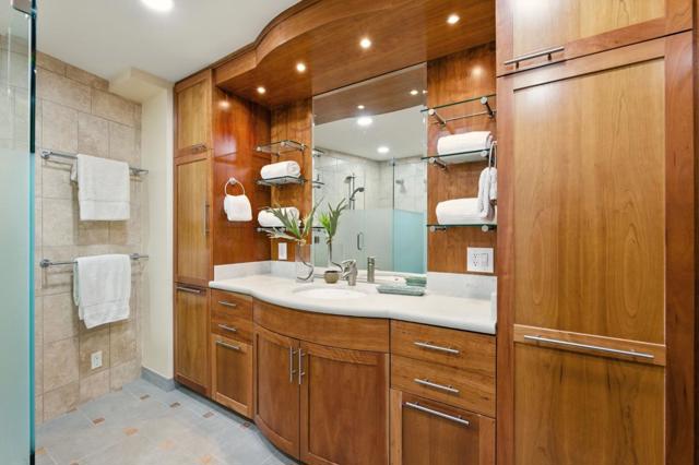 1 Creekridge Court, San Mateo CA: https://media.crmls.org/mediaz/4de5f07d-4b58-411e-ac15-00e0e5bb621a.jpg