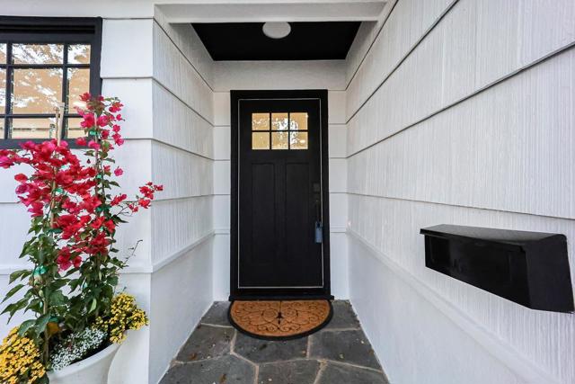 500 La Casa Avenue, San Mateo CA: https://media.crmls.org/mediaz/4de6348b-f99a-4fd3-a2ed-ddcda9450a47.jpg