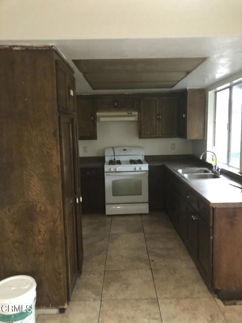 122 E Ventura St #D kitchen