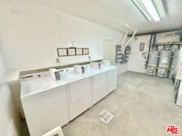 1001 Hammond Street, West Hollywood CA: https://media.crmls.org/mediaz/4de6e04f-e611-4dcc-8ef3-9eb977b804eb.jpg