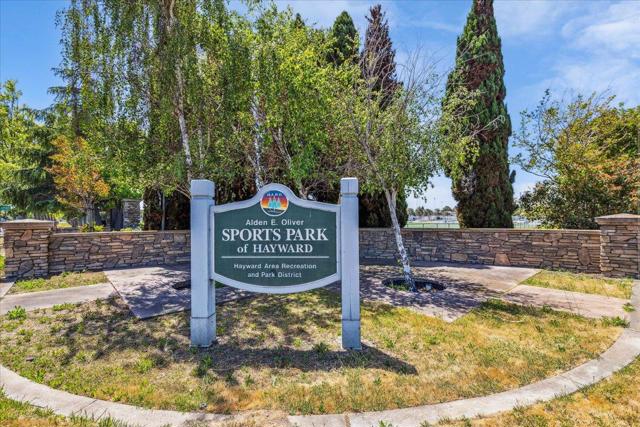 28514 Gulfport Circle, Hayward CA: https://media.crmls.org/mediaz/4de718ab-1928-4e7f-bd97-15fddbce2d92.jpg