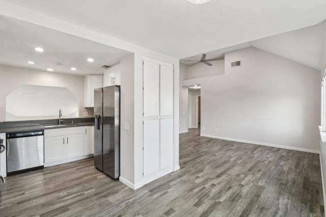 Detail Gallery Image 6 of 18 For 12020 Calle De Medio #174,  El Cajon,  CA 92019 - 2 Beds | 1 Baths