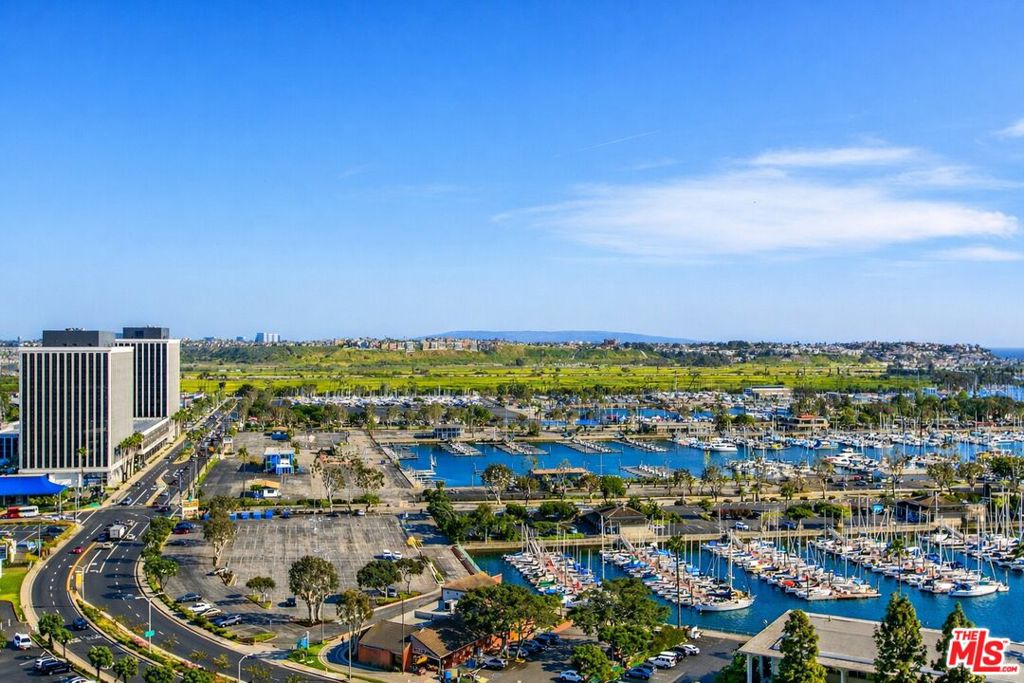 13600 Marina Pointe Drive #1906