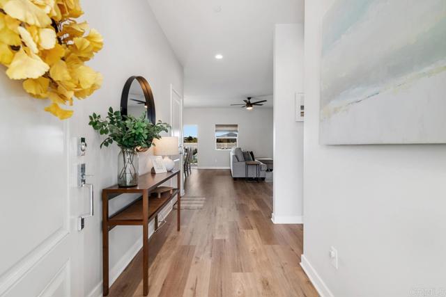 1643 Raecorte Place, Escondido CA: https://media.crmls.org/mediaz/4de885ab-8902-4dcf-99a1-7e256f2dd981.jpg