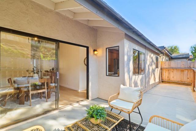 Detail Gallery Image 24 of 36 For 737 Nob Cir, Vista,  CA 92084 - 2 Beds | 2 Baths