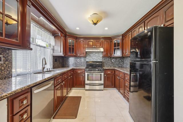 475 Marsh Harbor Drive, San Diego CA: https://media.crmls.org/mediaz/4de90a15-317e-46dd-bcfc-877be5a23baa.jpg
