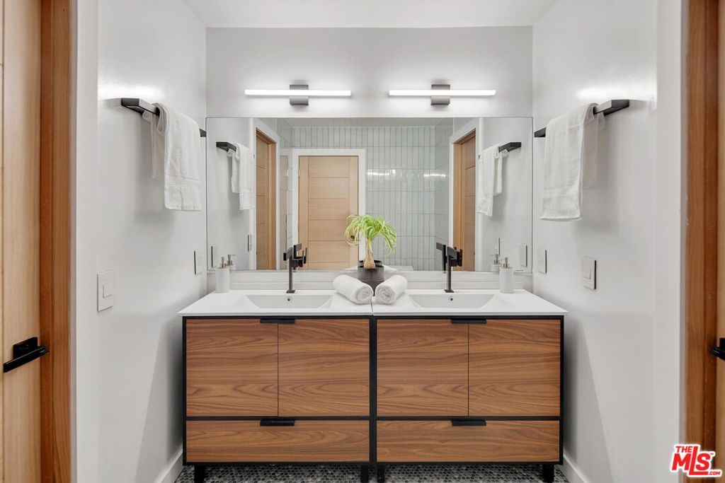 MLS #26786405 image #26