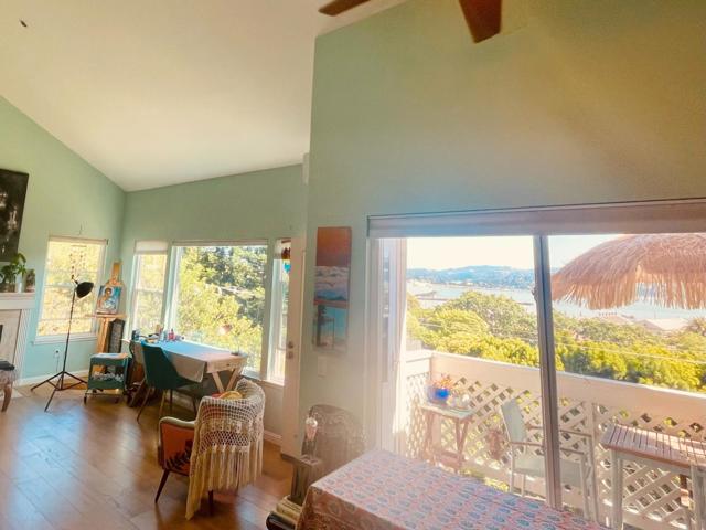 735 Buchanan Street, Benicia CA: https://media.crmls.org/mediaz/4dea248f-ef65-43c6-9867-2532ebc3d9ec.jpg