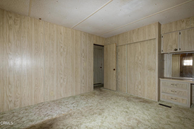 1264 Tree Lane, Oxnard CA: https://media.crmls.org/mediaz/4dea3f11-7515-41fd-8356-6b25fb72c929.jpg