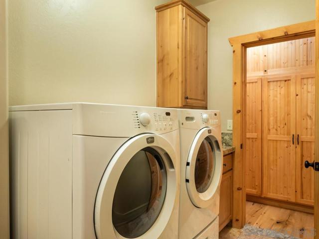 1068 W Incense Cedar Road, Julian CA: https://media.crmls.org/mediaz/4dea8433-5b5e-423f-9e6a-f6aaacc8b32b.jpg