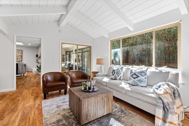 1425 Cedar Place, Los Altos CA: https://media.crmls.org/mediaz/4deb171f-0ec9-4224-97bb-16daa28c8156.jpg
