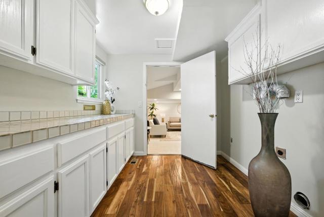 4957 New Compton Court, San Jose CA: https://media.crmls.org/mediaz/4debde58-8e55-40d1-849e-9dc4e763029a.jpg