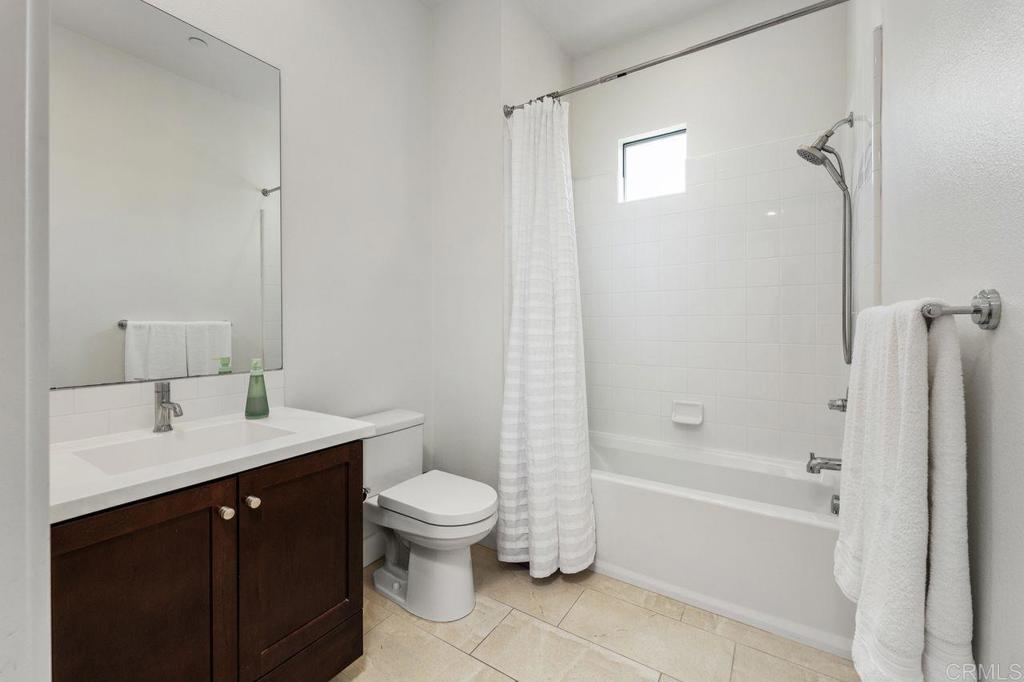 8383 Distinctive - photo 17