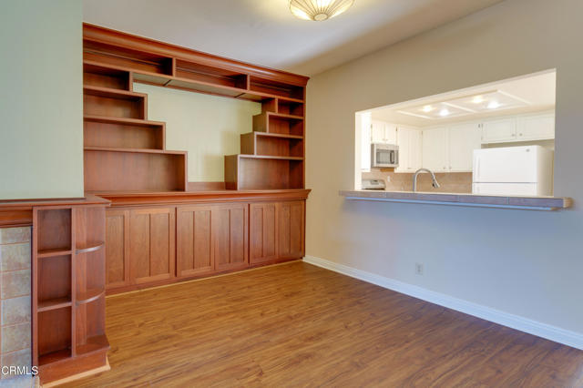 Detail Gallery Image 6 of 19 For 747 E California Bld #4,  Pasadena,  CA 91106 - 2 Beds | 2/1 Baths