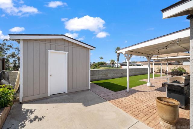 4182 Seri Street, San Diego CA: https://media.crmls.org/mediaz/4decbe8f-5c0d-406a-80de-41ced0fae6a9.jpg