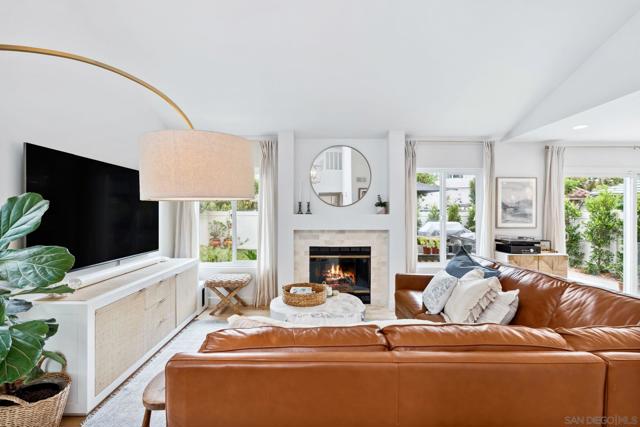 2157 Sea Village Cir, Cardiff by the Sea CA: https://media.crmls.org/mediaz/4decbf24-ed91-44ea-ae39-52b6de5f955c.jpg