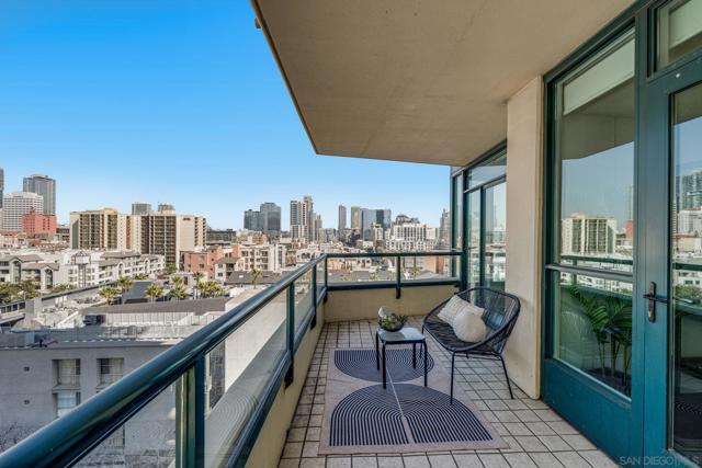 510 1st Ave, San Diego, California 92101, 1 Bedroom Bedrooms, ,2 BathroomsBathrooms,Condominium,For Sale,1st Ave,250020134SD