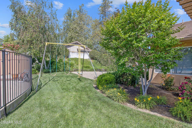 12490 Ridge Drive, Santa Rosa CA: https://media.crmls.org/mediaz/4decfba3-c6aa-4477-8117-d6939811d69c.jpg