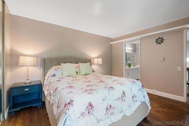 10155 Caminito Volar, San Diego CA: https://media.crmls.org/mediaz/4ded848b-d025-40ca-bc10-a8a7261b879e.jpg