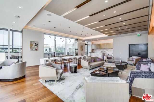 889 Francisco Street, Los Angeles CA: https://media.crmls.org/mediaz/4dedbfae-568d-4610-8198-030dc5bd2dbc.jpg