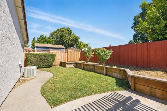 1180 Peterson Drive, Gilroy CA: https://media.crmls.org/mediaz/4dee6405-db0f-4058-9fbd-80410bc7bc64.jpg