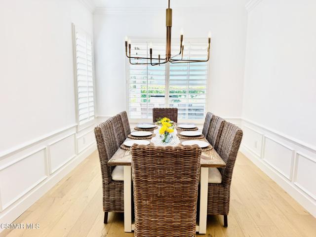 4984 Corral Street, Simi Valley CA: https://media.crmls.org/mediaz/4dee7378-d803-4bf7-914d-9a1ebb1ba562.jpg