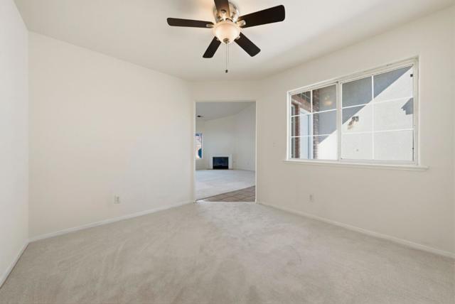 612 Saffron Street, Hanford CA: https://media.crmls.org/mediaz/4dee78ec-ba75-4400-9280-2d57835af037.jpg