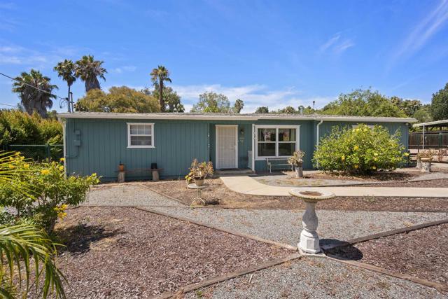 10705 Louisa Dr., La Mesa CA: https://media.crmls.org/mediaz/4dee8869-6ec7-454d-939a-8d201a4bab8a.jpg