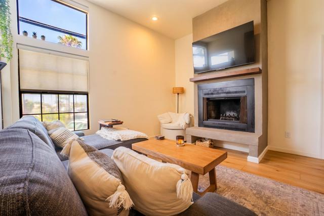 270 Dahlia Ave, Imperial Beach CA: https://media.crmls.org/mediaz/4deed349-f976-4fd0-bcbd-3635153813db.jpg