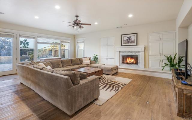 Image 15 of 25 For 3506 Avenida Pantera