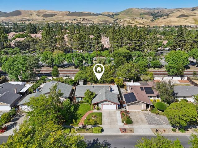 7060 Avenida Rotella, San Jose CA: https://media.crmls.org/mediaz/4df0213a-7eed-4c89-86fe-7781157328bb.jpg