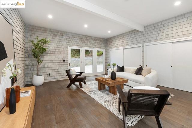 99 Lexford Rd, Piedmont CA: https://media.crmls.org/mediaz/4df035c6-becd-409f-84fd-fa40e1391866.jpg
