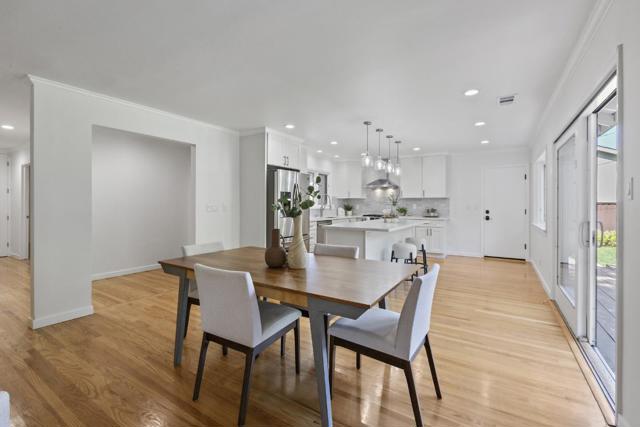 2168 Blossom Crest Way, San Jose CA: https://media.crmls.org/mediaz/4df085c3-918b-437d-afb0-e84d3a833053.jpg