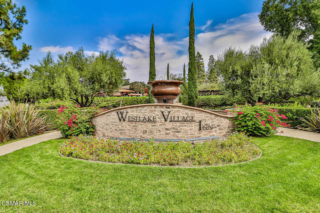 90 Sherwood Drive, Westlake Village CA: https://media.crmls.org/mediaz/4df26a4e-6e25-46b5-bd8b-42cf8369bce0.jpg