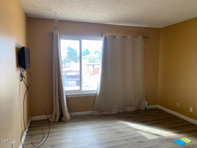 Detail Gallery Image 9 of 10 For 18534 Symeron Rd, Apple Valley,  CA 92307 - 3 Beds | 2 Baths