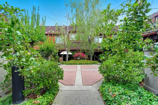 103 Peter Coutts Circle, Stanford CA: https://media.crmls.org/mediaz/4df341ac-888f-4766-90c3-da408a0e53d1.jpg