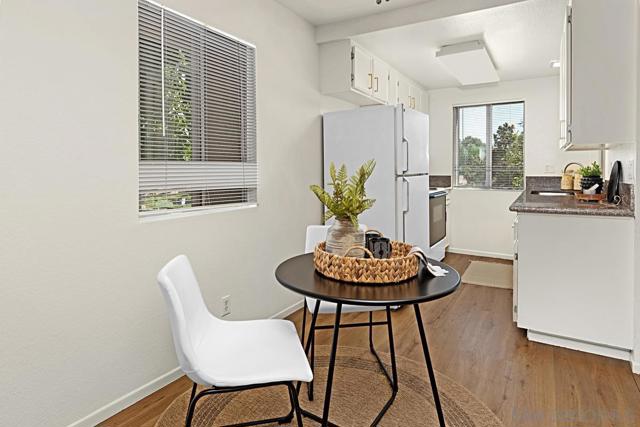 5350 Baltimore Dr, La Mesa CA: https://media.crmls.org/mediaz/4df41398-9f6b-45cd-934c-9330e909d07b.jpg