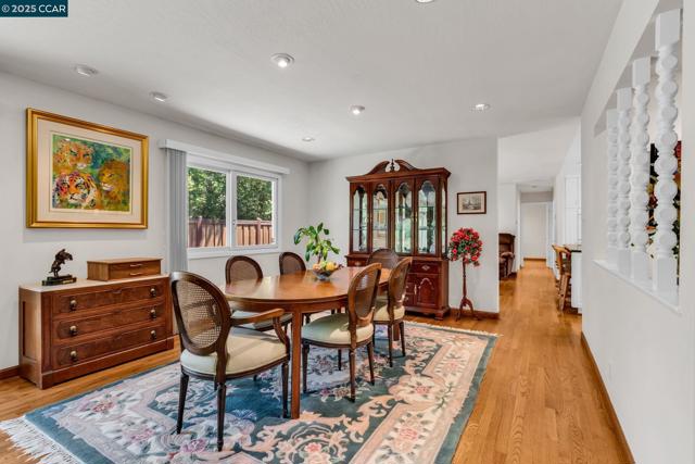 2032 Vanderslice Ave, Walnut Creek CA: https://media.crmls.org/mediaz/4df4f25e-e5de-4f4d-947a-f5910877f756.jpg