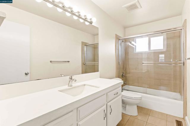 4045 Hoen Ave, Santa Rosa CA: https://media.crmls.org/mediaz/4df53cbd-fe91-4f78-8400-24616741da8a.jpg