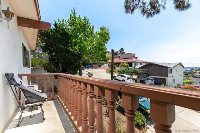 3428 Quimby St, San Diego CA: https://media.crmls.org/mediaz/4df62bf5-e55a-4094-a5e8-00cc33454345.jpg