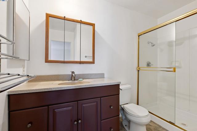 100 Kinross Drive, Walnut Creek CA: https://media.crmls.org/mediaz/4df6c4ed-4ea5-4ac2-8284-3a2940318f84.jpg